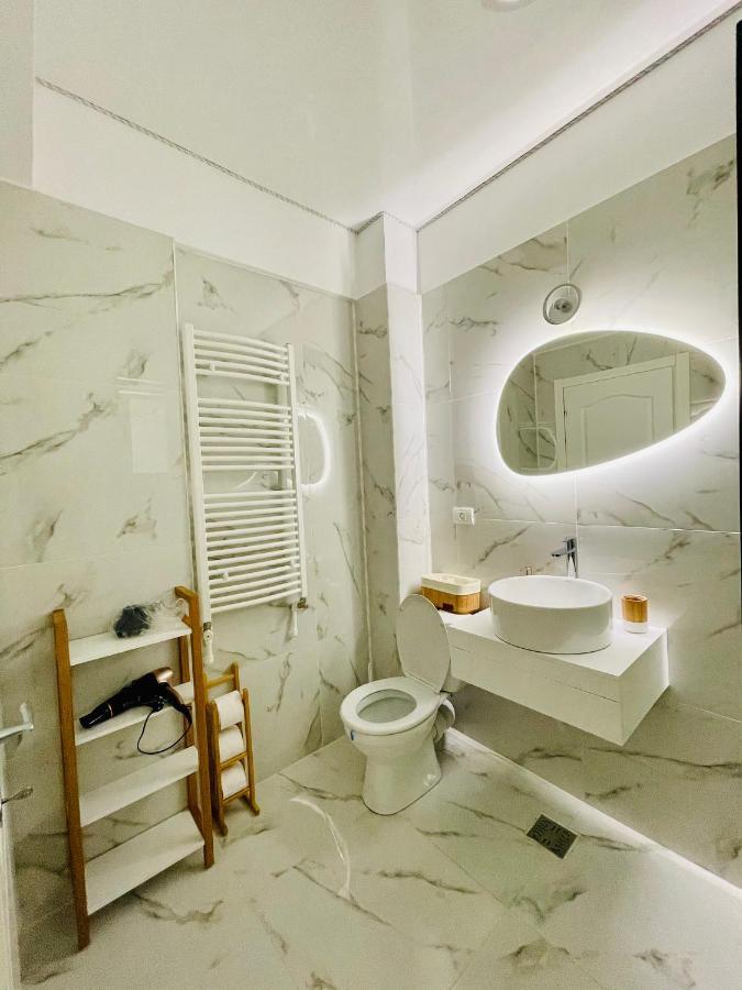 Ferienwohnung Luxury Studio - Maison 103 - Stefan Building Complex Năvodari Exterior foto