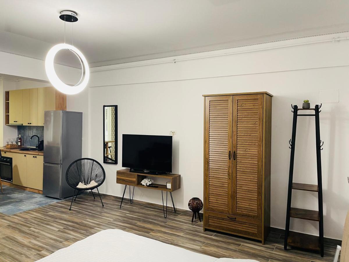 Ferienwohnung Luxury Studio - Maison 103 - Stefan Building Complex Năvodari Exterior foto